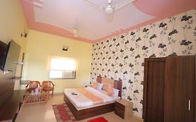 Hotel Mukund Priya- Near Krishna Janam Bhoomi